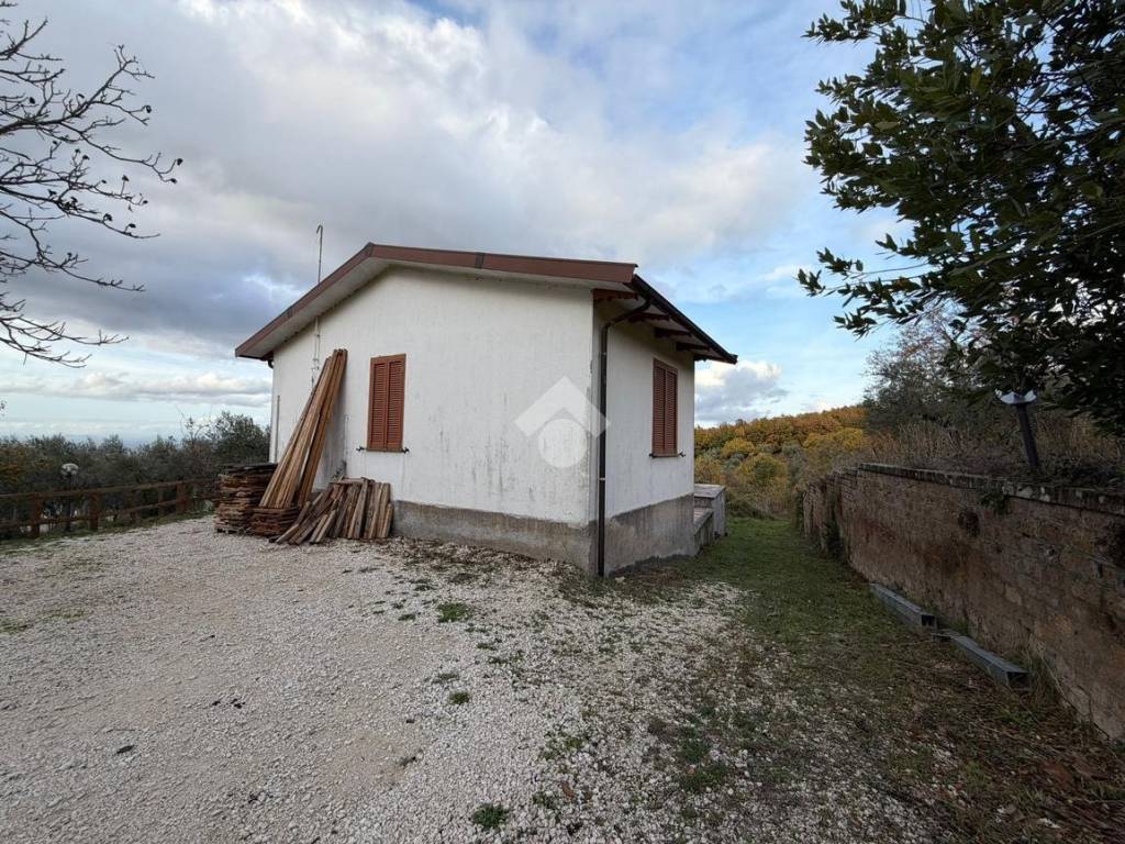 Villa a Viterbo in Strada Case Grandi - Foto 4