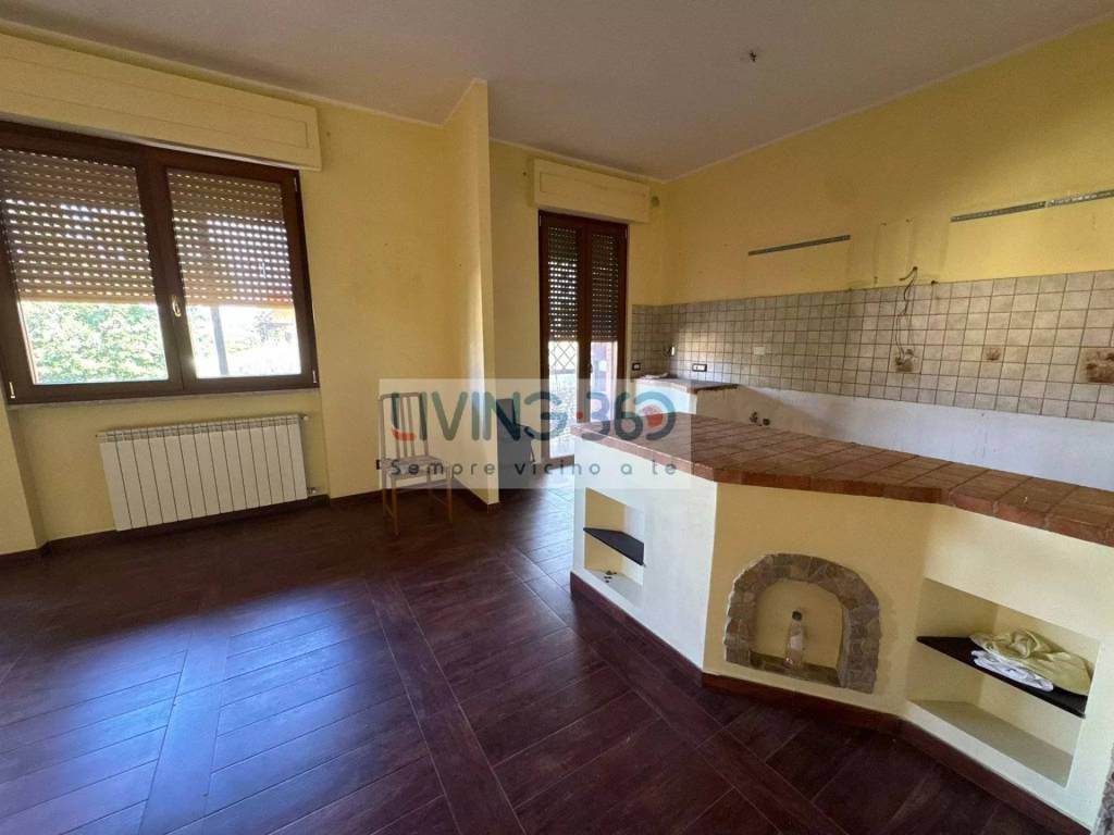 Appartamento a Anguillara sabazia in Via Anguillarese - Foto 2