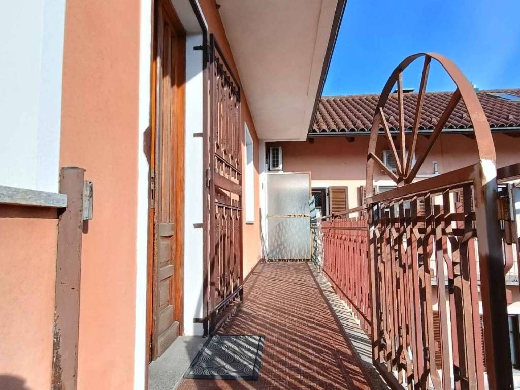Appartamento a Rivoli in Via Giovanni Battista Viotti, 55 - Foto 4