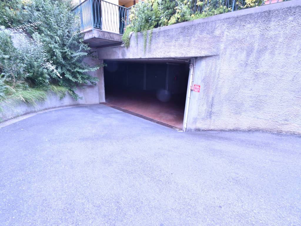Box / garage a Loano in Via Aurelia, 428 - Foto 2