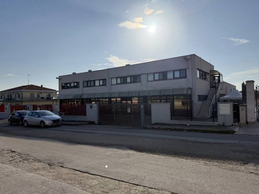 Palazzo / stabile a Termoli in via dei roveri - Foto 2