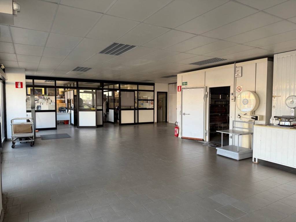 Palazzo / stabile a Termoli in via dei roveri - Foto 3