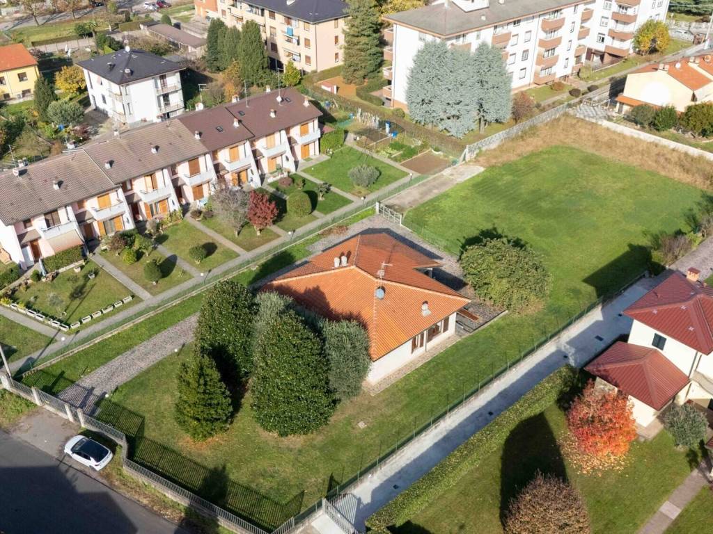 Villa a Cislago in VIA MASCAGNI - Foto 5