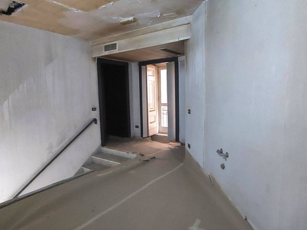 Appartamento a Portici in Corso Giuseppe Garibaldi, 83 - Foto 2