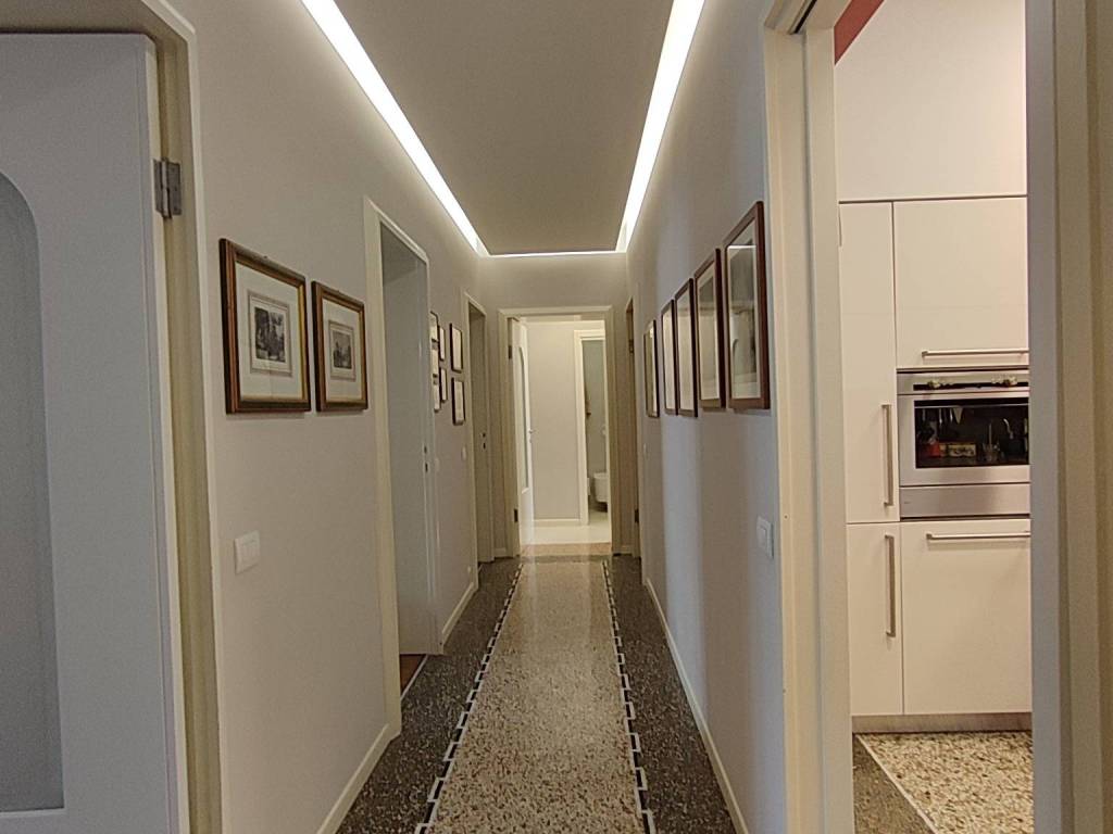 Appartamento a Pavia in Piazza Dante Alighieri - Foto 5