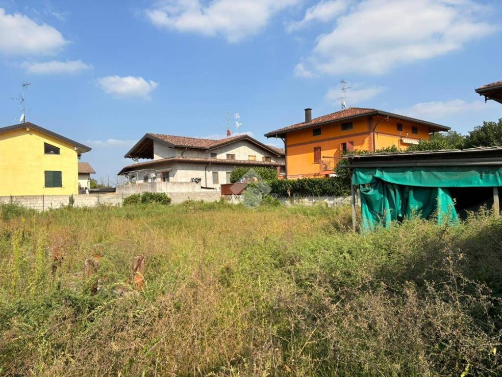 Terreno a Lonate pozzolo in Via Trieste - Foto 2
