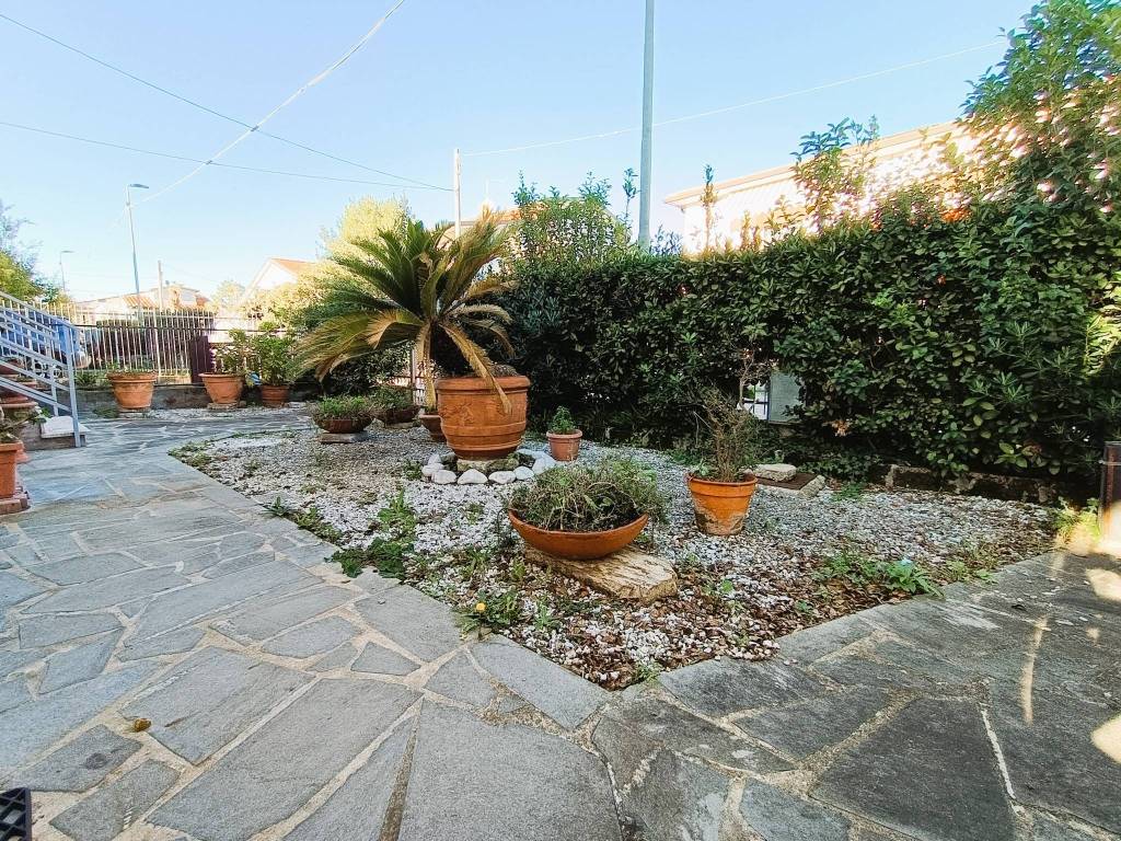Villa a San giuliano terme in Via Giovanni Amendola - Foto 4