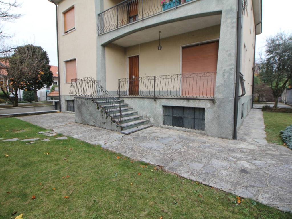 Villa a Gorla minore in Via Giovanni Pascoli - Foto 3