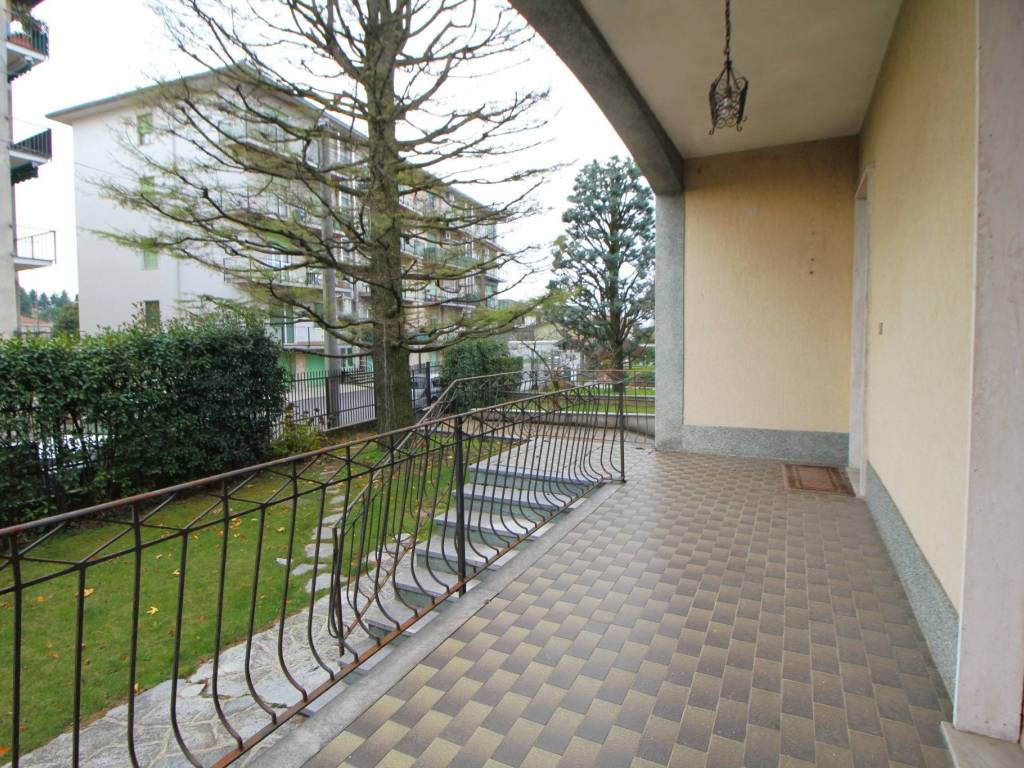 Villa a Gorla minore in Via Giovanni Pascoli - Foto 4