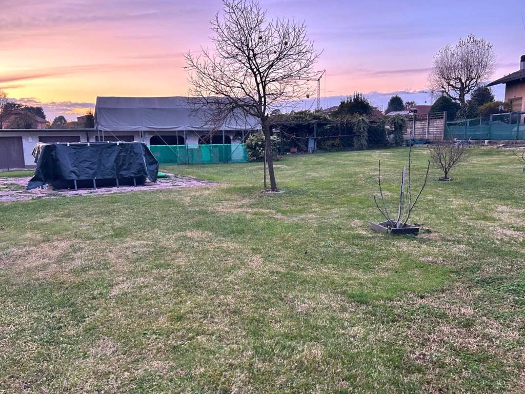 Terreno a Vedano olona in Via Alessandro Volta, 1 - Foto 3