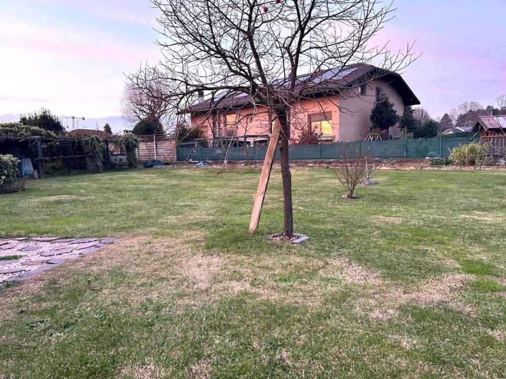 Terreno a Vedano olona in Via Alessandro Volta, 1 - Foto 4