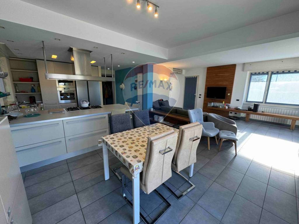 Villa a Morazzone in VIA MANZONI, 24 - Foto 4