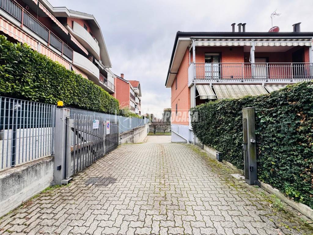 Box / garage a Settimo torinese in Via Alpi Graie - Foto 3