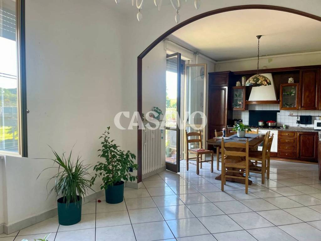 Appartamento a Sesto calende in Via Bogni 6 - Foto 3