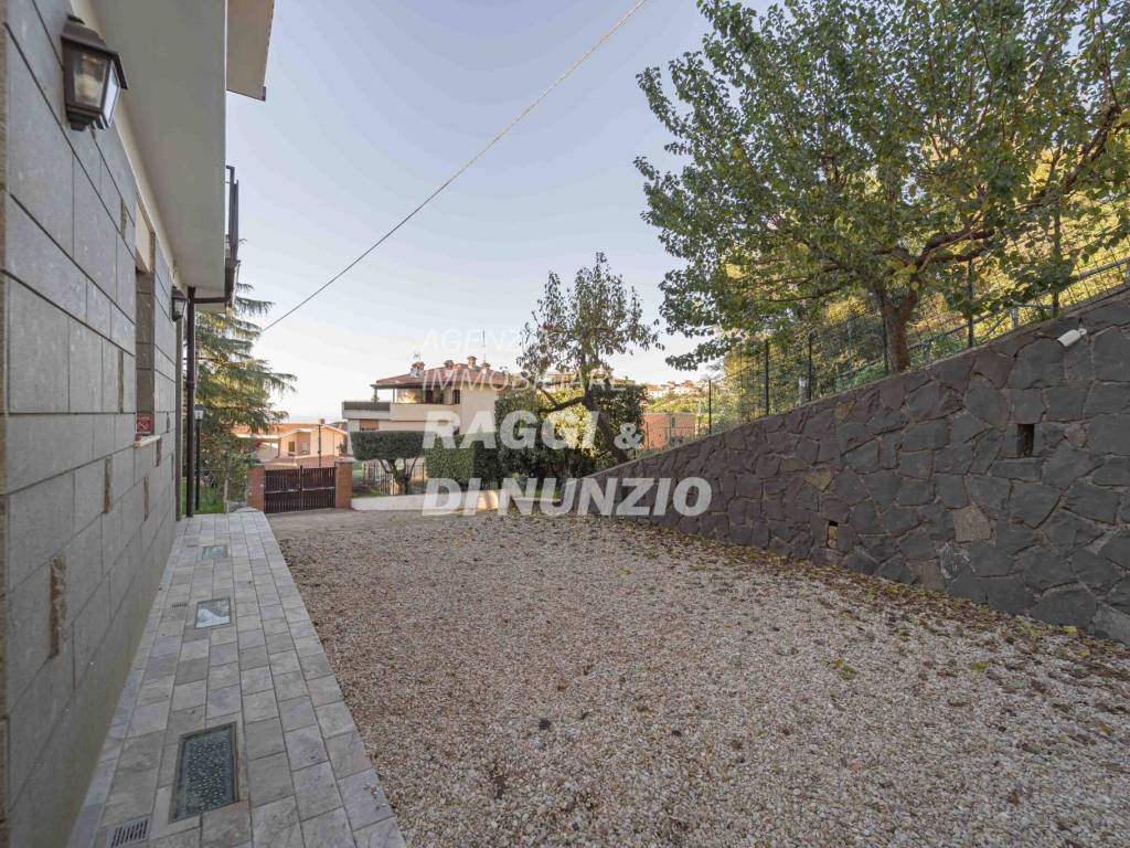 Appartamento a Monte porzio catone in VIa Formello - Foto 4