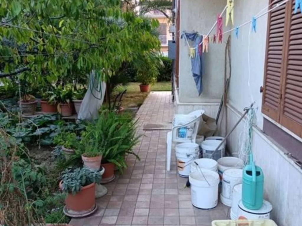 Villa a Appignano in Via Fratelli Falconi - Foto 2