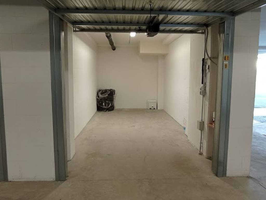 Box / garage a Casalecchio di reno in Via Stazione Casalecchio di Reno - Foto 3