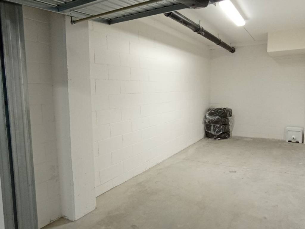 Box / garage a Casalecchio di reno in Via Stazione Casalecchio di Reno - Foto 4
