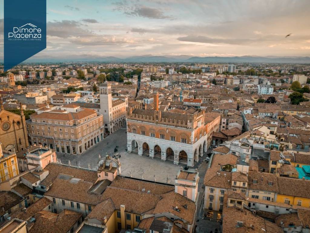 Appartamento a Piacenza in Piazza dei Cavalli - Foto 2