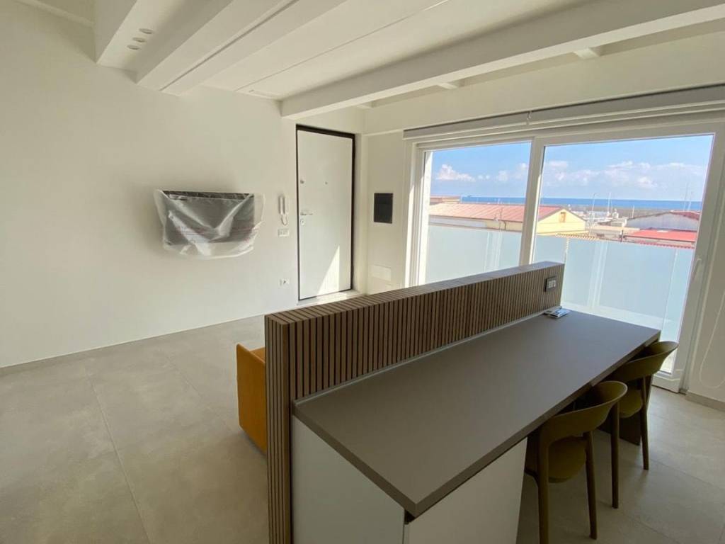 Appartamento a Crotone in Via Verdogne, 5 - Foto 3