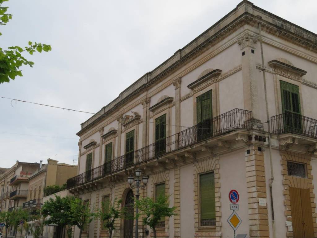 Palazzo / stabile a Ispica in Corso Giuseppe Garibaldi - Foto 2