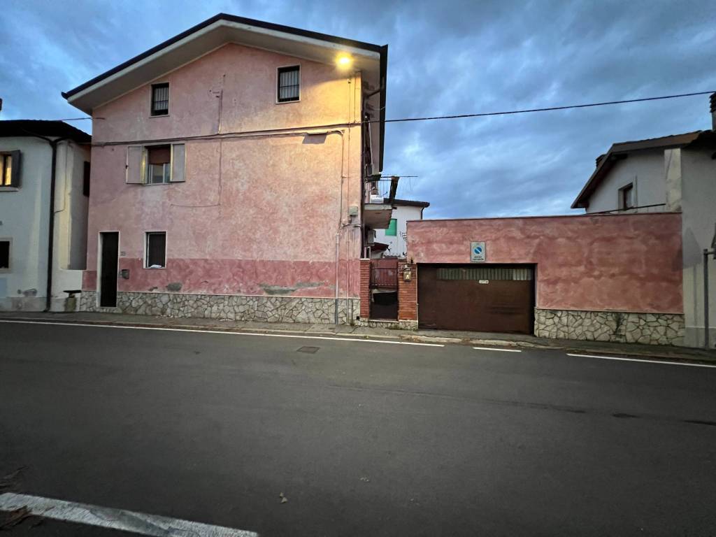 Casa indipendente a Verona in Via della Chiesa - Foto 2