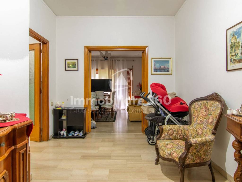 Appartamento a Cosenza in Via Emilio Capizzano, 21 - Foto 2