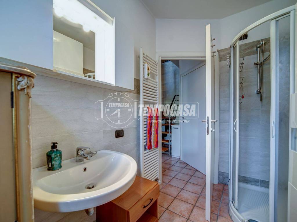 Appartamento a Carnago in Via Italia 15 - Foto 5