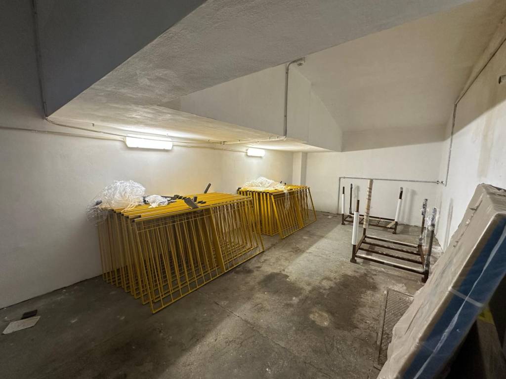 Box / garage a Genova in Via Donghi - Foto 3