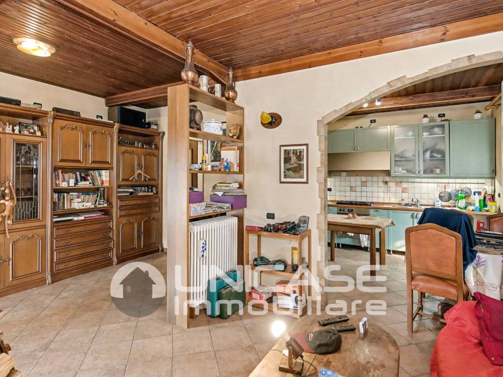 Villa a Bricherasio in Strada Cesani Marciottina, 33 - Foto 2