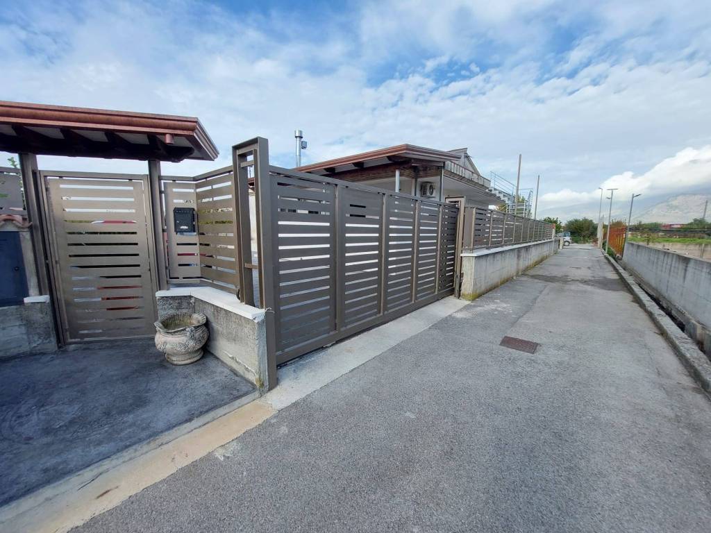 Villa a Nocera inferiore in Via Fiano - Foto 2