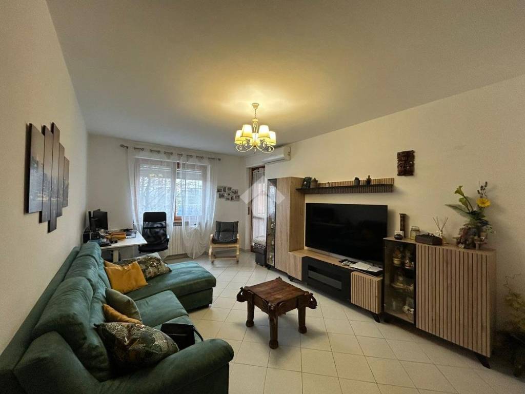 Appartamento a Collegno in Via Massimo Portalupi, 3 - Foto 3
