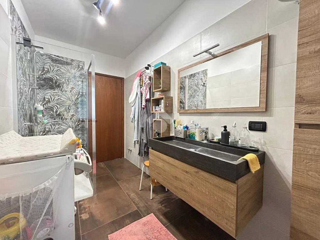 Appartamento a Collegno in Via Massimo Portalupi, 3 - Foto 4
