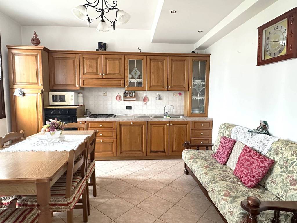 Appartamento a Castelmassa in Via Leonardo da Vinci - Foto 4