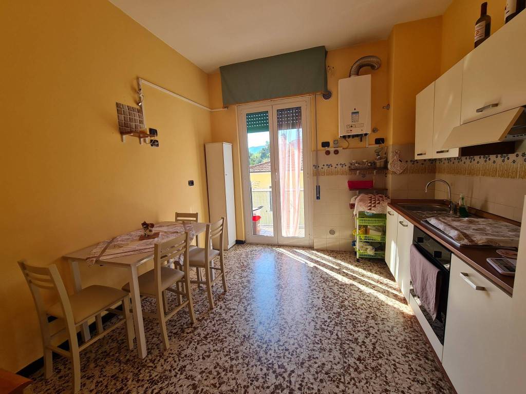 Appartamento a La spezia in Via Buonviaggio, 175 - Foto 2