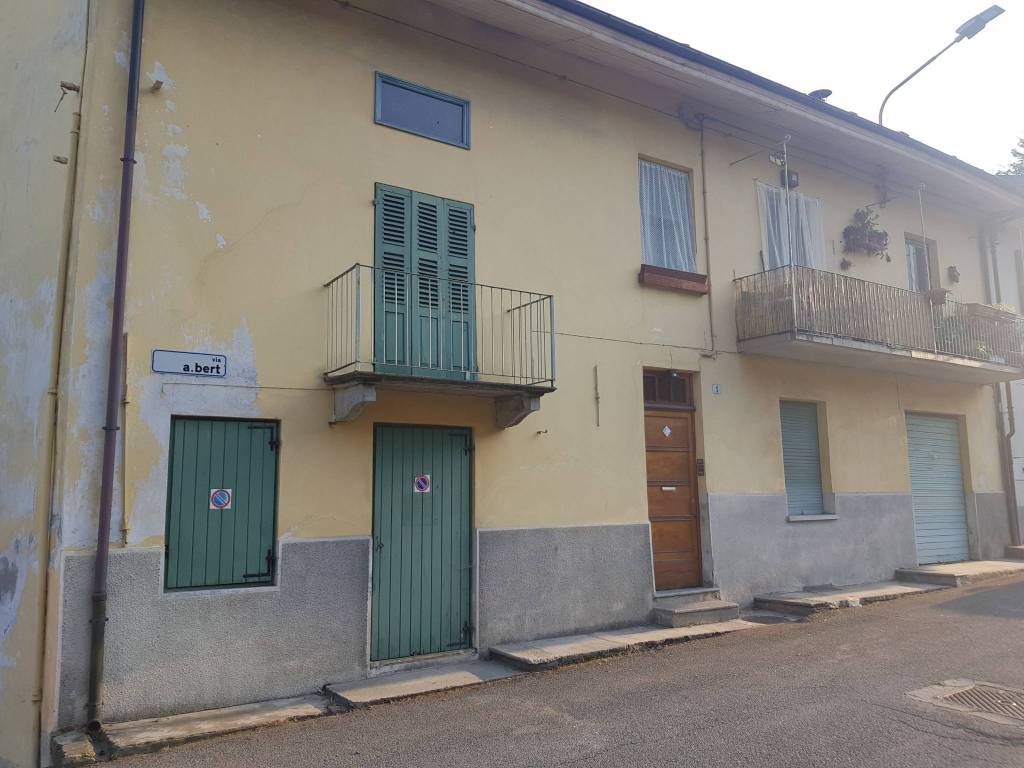 Appartamento a Torre pellice in Via Amedeo Bert, 1 - Foto 2