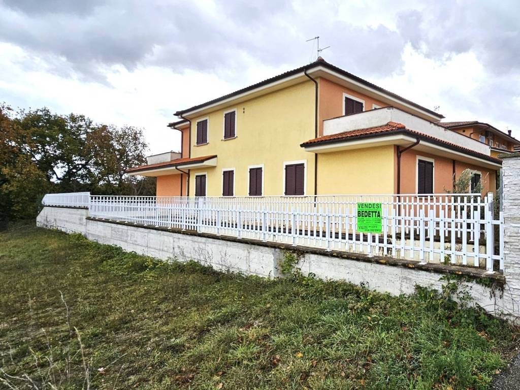 Villa a Matelica in Via Luigi Pirandello, 12 - Foto 2