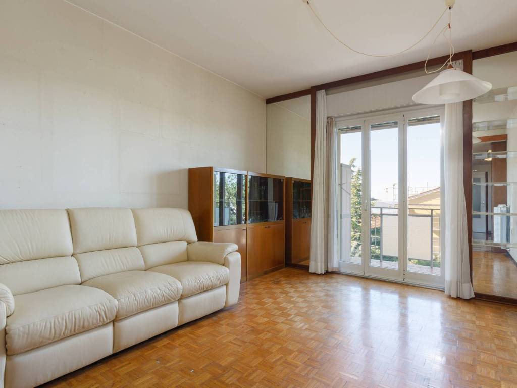Appartamento a Trieste in Via Giuseppe e Luca Delmestri, 12 - Foto 2