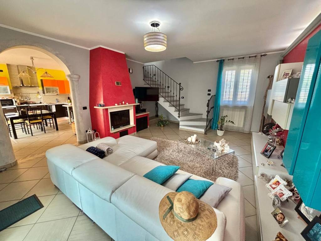 Villa a Mortara in Via Raffaello Sanzio - Foto 2