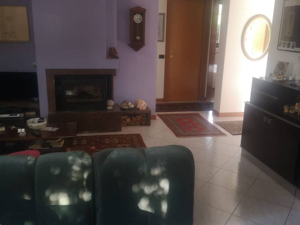 Villa a Cittiglio in Via San Giovanni Bosco, 15 - Foto 2