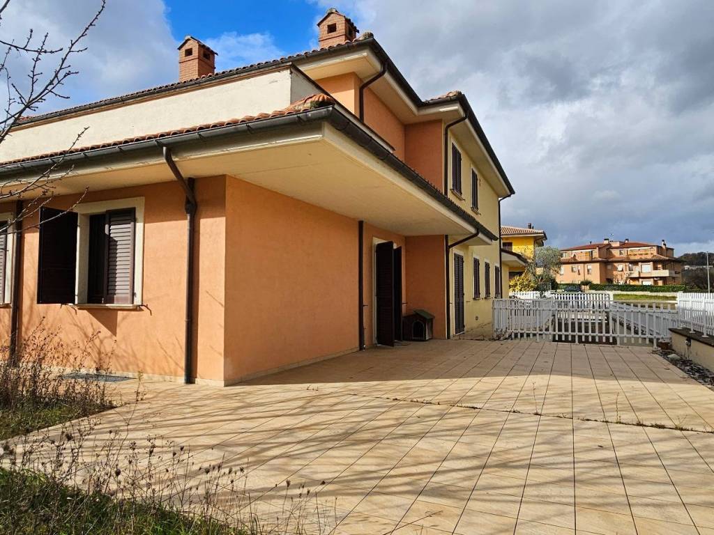 Appartamento a Matelica in Via Luigi Pirandello - Foto 3
