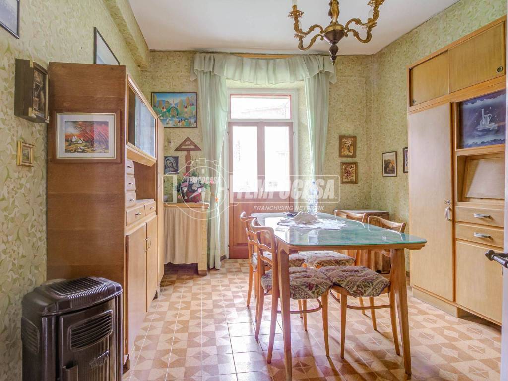 Appartamento a Montegrino valtravaglia in Via Montegrino 18 - Foto 2