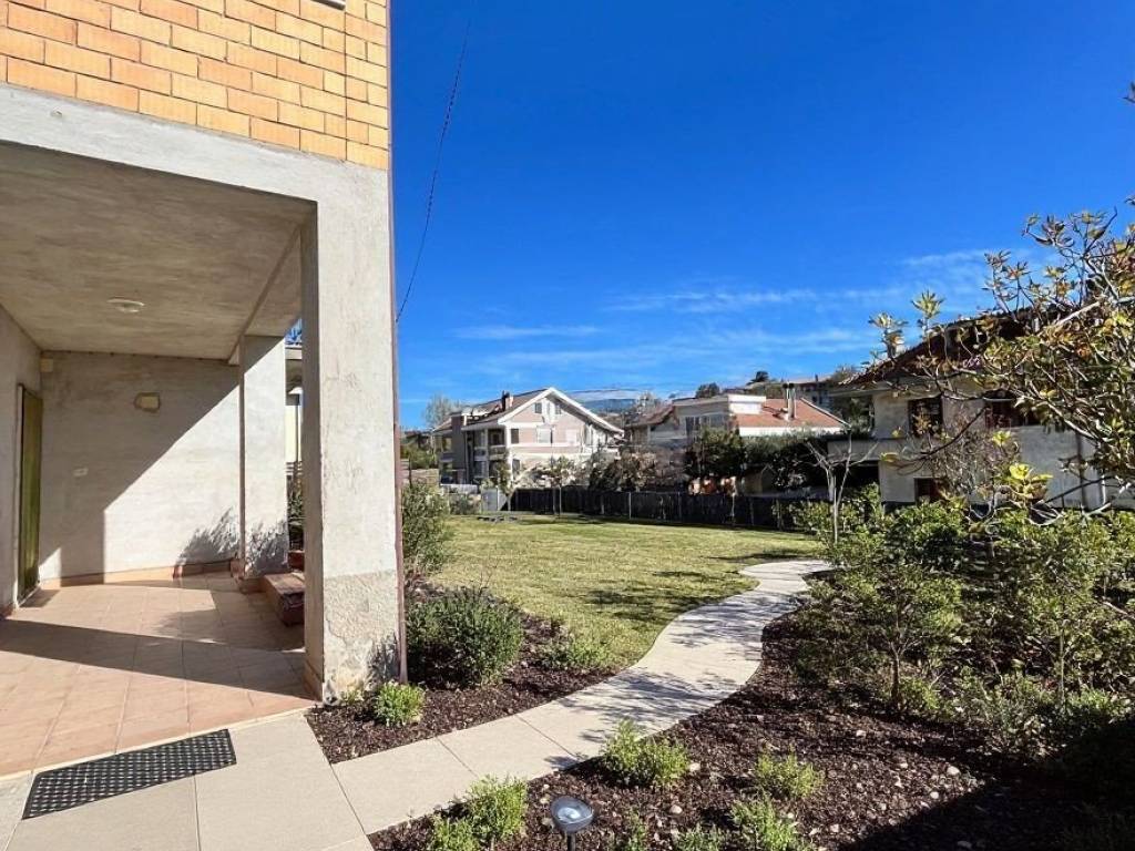 Villa a Venarotta in Via Papa Giovanni Paolo II, 6 - Foto 5