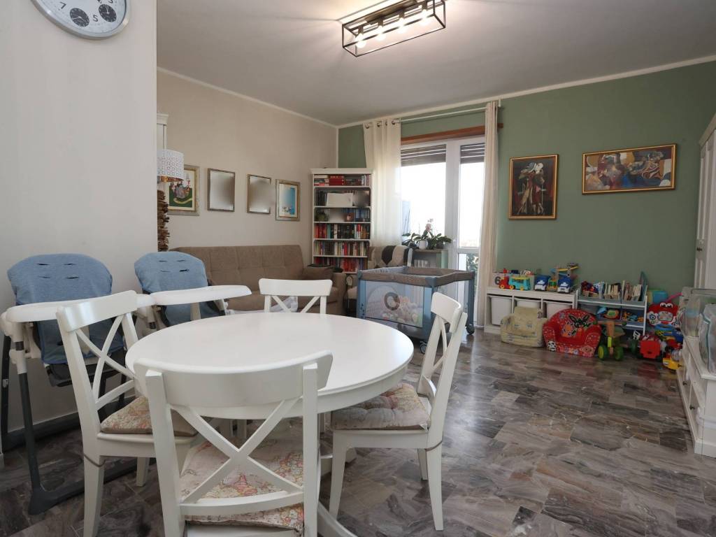 Appartamento a Collegno in Via Massimo Portalupi - Foto 2