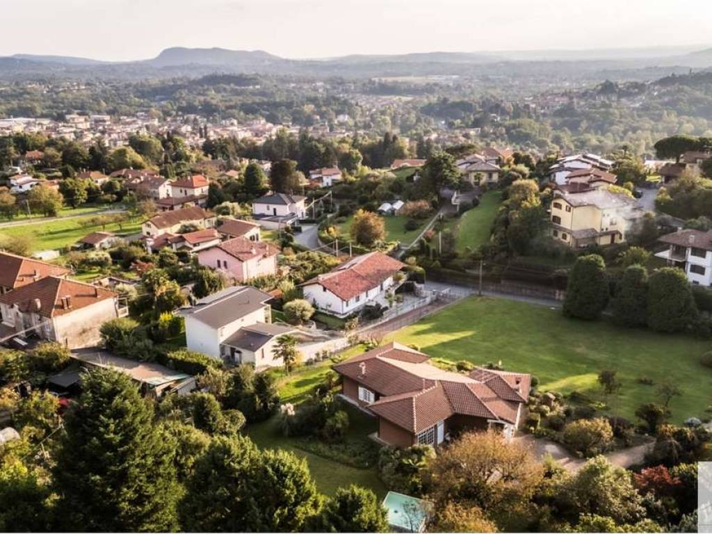 Villa a Besozzo in Via Monte Grappa, 22 - Foto 2