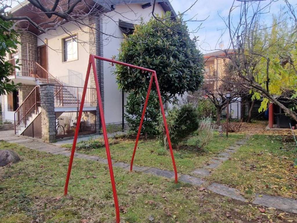 Villa a Venegono superiore in Via Monte Bianco, 16 - Foto 4