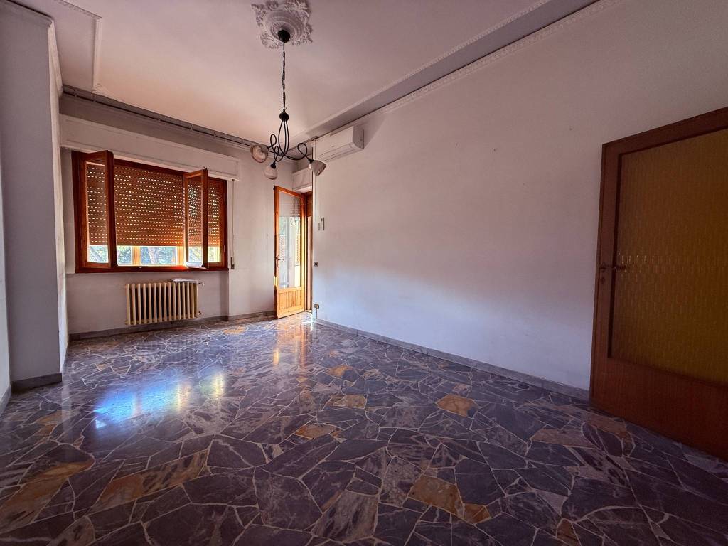 Appartamento a Calenzano in Via Firenze - Foto 4