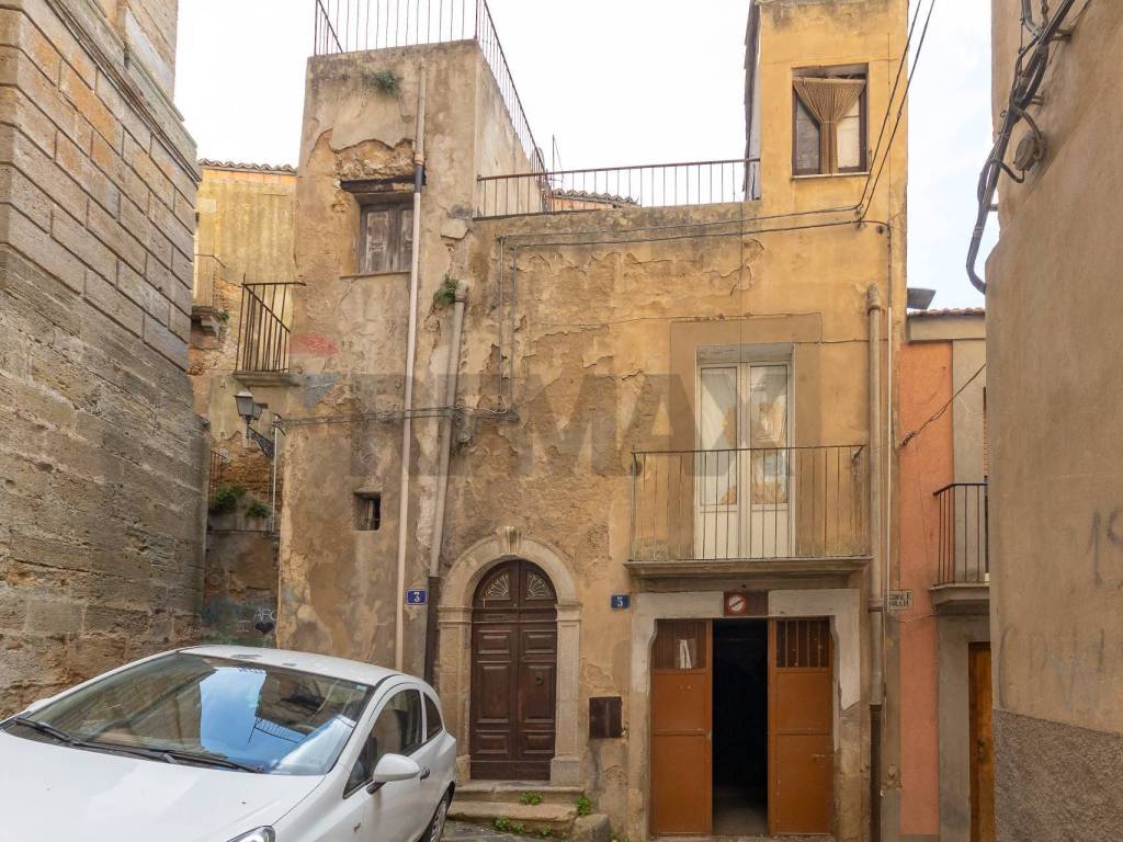 Casa indipendente a Caltagirone in Via Reitano - Foto 2