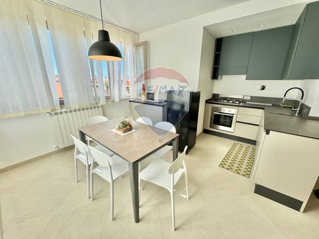 Appartamento a Terrasini in Via Vincenzo Bellini - Foto 2