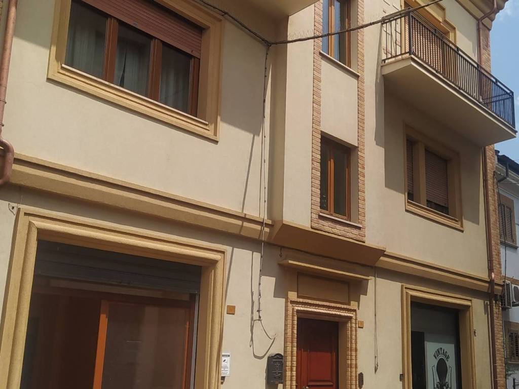 Palazzo / stabile a San salvo in Strada Savoia, 8 - Foto 2